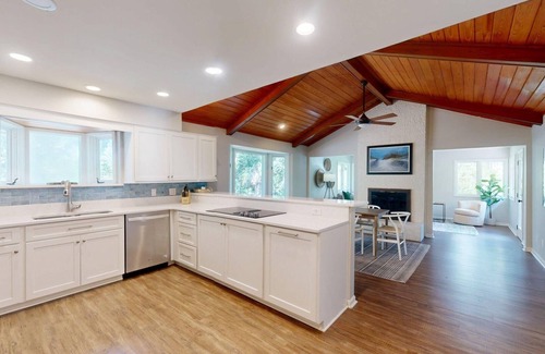Palmetto Dunes Casa | Newly remodeled home with private pool and spa