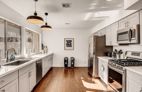 Las Vegas Casa | Casa contemporánea recientemente remodelada - 7 minutos a Strip