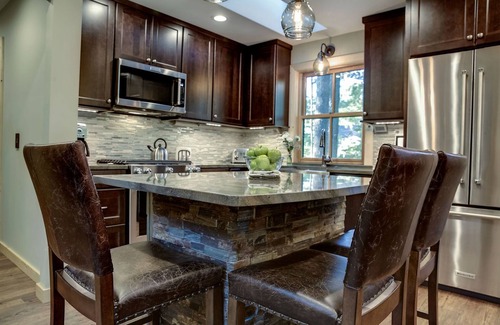 Mayfield Casa | Newly Remodeled Lakefront Cabin w/ Modern Amenities.