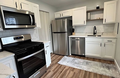 Parma Heights Casa | Newly Remodeled Monthly Special!! 2 Bd/1Bath Home!