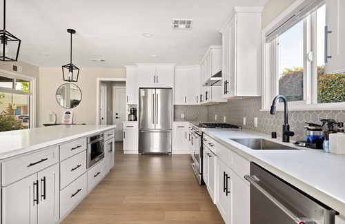 North Hills Casa | Newly Remodeled Modern House with Pool - Pet-Friendly