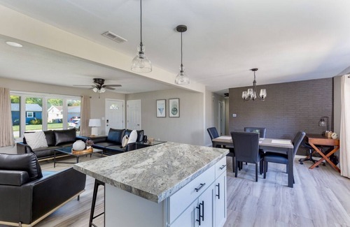 Moline Casa | Newly Remodeled Moline Ranch Home, Super Clean, 3BR, Great Location