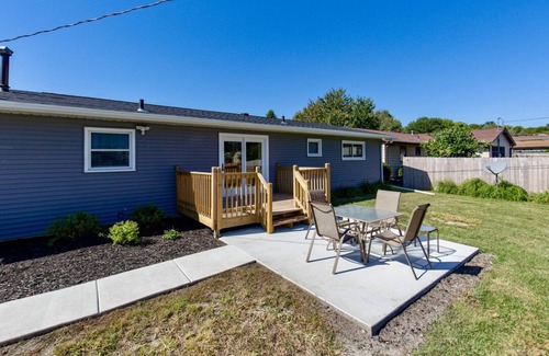 Moline Casa | Newly Remodeled Moline Ranch Home, Super Clean, 3BR, Great Location