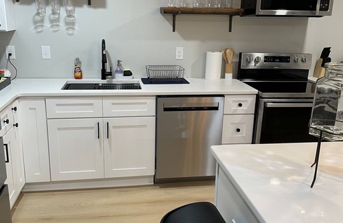 Collier Heights Casa | Newly remodeled private Atlanta home apartment