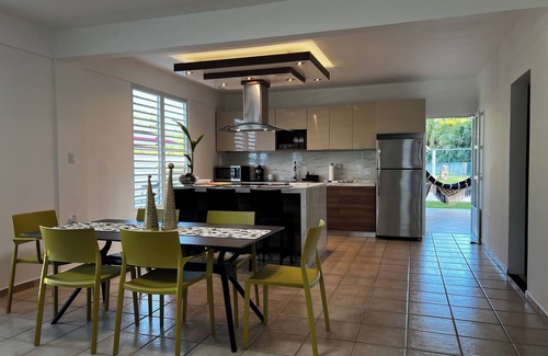 Zarzal Casa | NEWLY REMODELED! Spacious 3 bedroom, near-water house in Las Picuas, Río Grande.