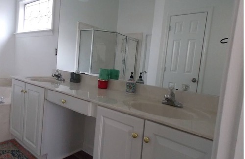 Southwind Casa | Newly remodeled Spacious 6 BR home in East Memphis