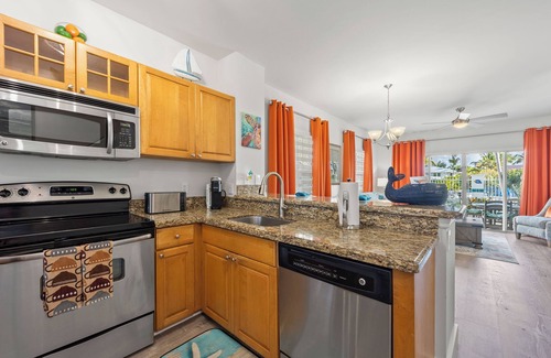 Marathon Casa | ★Newly remodeled tropical townhome★ Private plunge pool close to fun activities