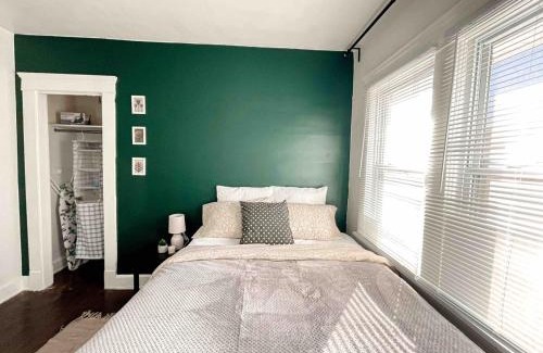 Cleveland Apartamento | Newly Remodeled Up Unit Apartment We Allow Pets