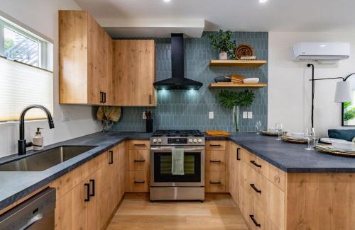 Hillcrest Casa | Newly Remodeled Uptown Chic