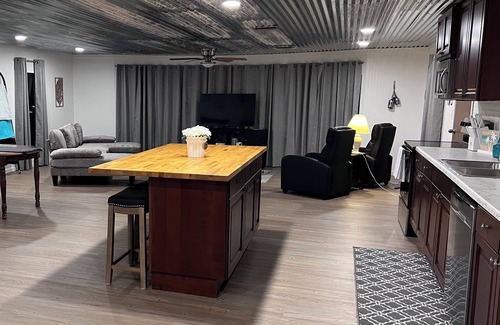 El Jobean Casa | Newly remodeled, 2bd/2bath, deepwater canalfront mobile home, in Port Charlotte