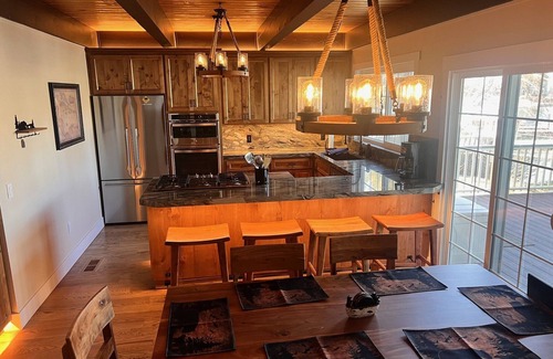 Tahoe Keys Casa | Lujosas 4 BR / 3 BA Frente al agua Tahoe Keys Inicio