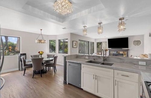 Stevenson Ranch Casa | Newly remodeled home w pool/spa