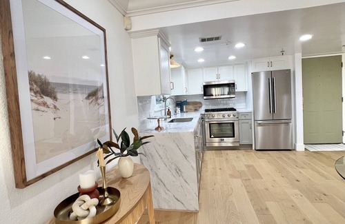 Norma Triangle Condominio | Newly Remodeled West Hollywood condo in the best location!