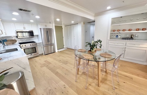 Norma Triangle Condominio | Newly Remodeled West Hollywood condo in the best location!