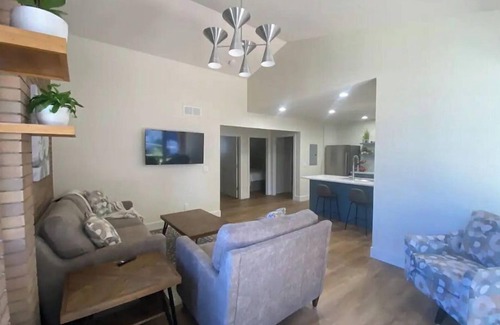 Tiffin Apartamento | Newly remolded! Near Downtown DORA district!