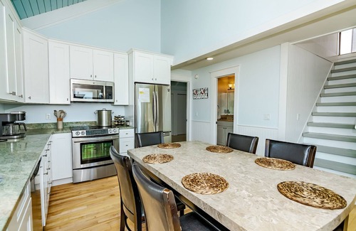 Bald Head Island Villa | Newly renovated 3 bedroom villa with new 6 pass golf cart; access to both clubs