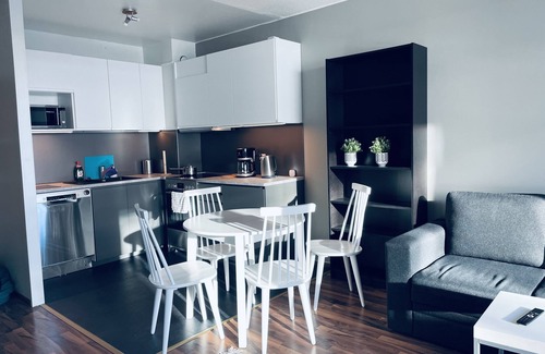 Tapiola Apartamento | Newly renovated 1 bedroom apartment with a big balcony and amazing skyline view