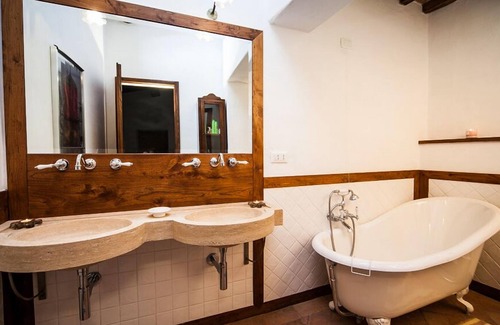 Anghiari Otro | Recientemente renovado 18th Century Hilltop Villa con 6 baños, piscina, Wifi