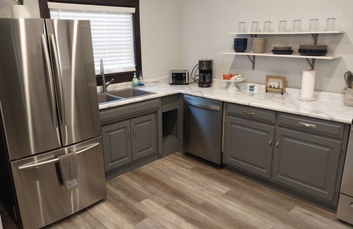 Kidron Otro | Newly Renovated 1900 Farmhouse in the Heart of Ohio's Amish Country-Kidron!!