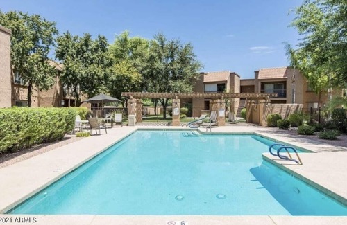 South Scottsdale Condominio | Newly Renovated 2 Bed / 2 Bath Corner Unit