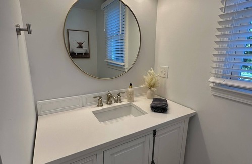 Fifth Ward Casa | Newly Renovated 2-bedroom house. Walk to everything that Newport has to offer.
