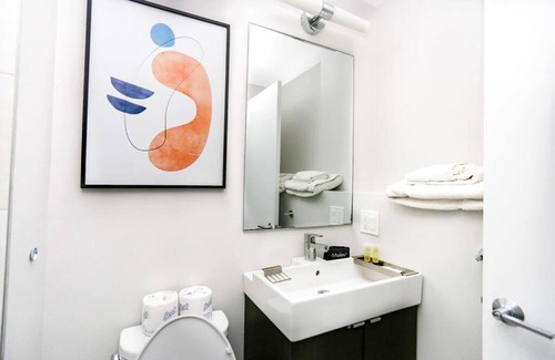 Griggs Park Apartamento | Newly Renovated 2bed, 2bath private apartment, minutes from Boston.