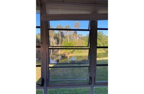 Vero Beach Condominio | Newly renovated 2bed 2 bath. 1.5 mile to all 3 beautiful beaches. Sleeps 5.