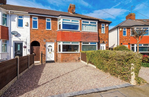 Birkenhead Casa | Newly renovated 3 bed house, Perfect for contractors, or family stays