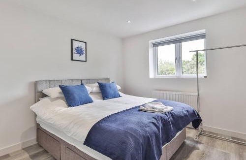 Sheffield Apartamento | Newly Renovated 3 Bed 2 Bath Apartment & Parking