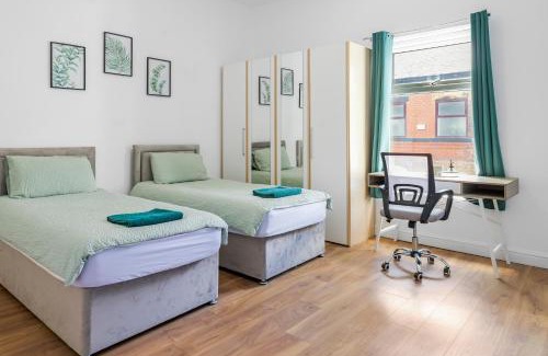 Bury Apartamento | Newly renovated 3 Ensuite bedroom house in bury, 5 people