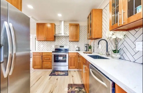 Seattle Metro Area Casa | Newly Renovated 3bd / 2 ba