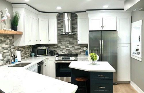 Southmont Casa | ¡GRAN VALOR! Muelle privado con rampa para botes cerca. Kayaks GRATIS / Firepit / Flotadores / WiFi