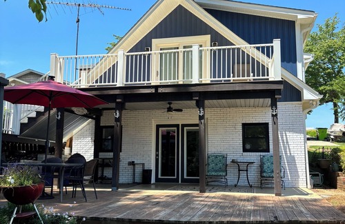 Southmont Casa | ¡GRAN VALOR! Muelle privado con rampa para botes cerca. Kayaks GRATIS / Firepit / Flotadores / WiFi