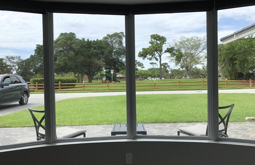 Boca Raton Casa | Recientemente renovado 4/3 exclusivo Medio Boca Inicio