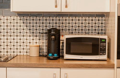 Tarvin Casa | Newly Renovated 4 bed in Tarvin, Near Chester - Sleeps up to 15