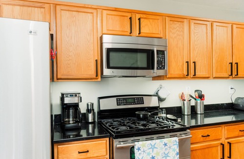 Cheriton Casa | Newly renovated, 4BD 2 BA, 1 full acre, sleeps 9, and is pet friendly.