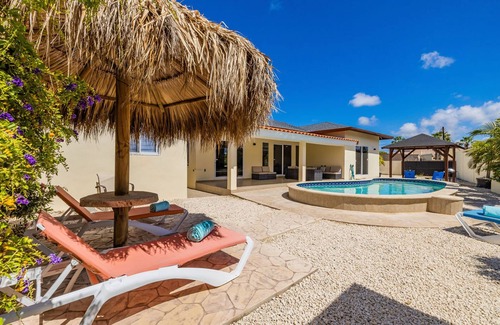 San Miguel Villa | Newly Renovated 4BR 4BA Private Pool Eagle Beach