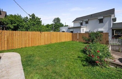 Glen Echo Casa | Newly renovated 4BRs NEAR UNIVERSITY & STADIUM Free Parking