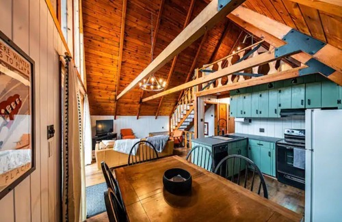 Jay Chalet De Esquí | Newly Renovated A Frame in the heart of the Adirondacks!