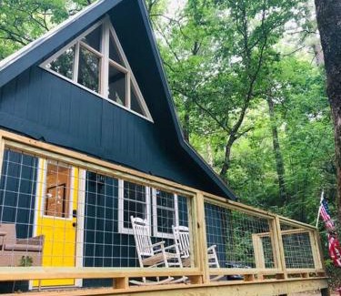 Highlands Chalet De Esquí | Newly renovated A-frame 5 Min walk to main street