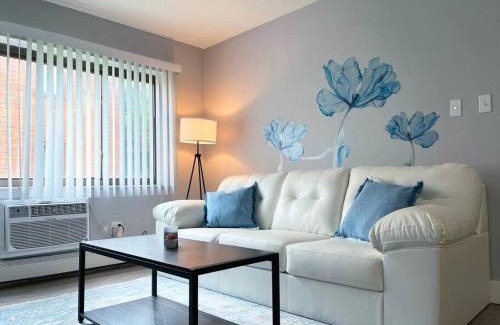 Garfield Heights Apartamento | Newly Renovated - Beautiful 5 Star Apartment