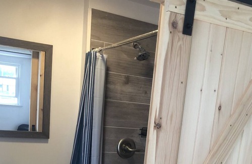 Gorham Apartamento | Newly renovated “barn” unit in excellent location.