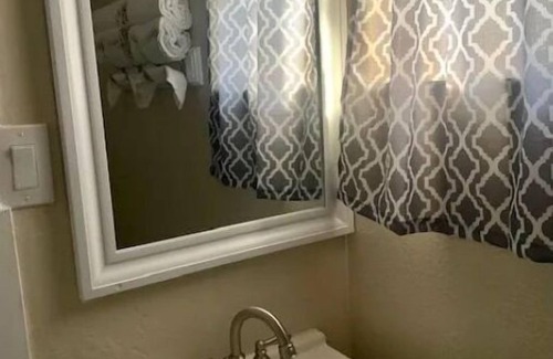 Yuma Casa | Newly Renovated Bungalow thats Located within Walking Distance of Martinez Lake!