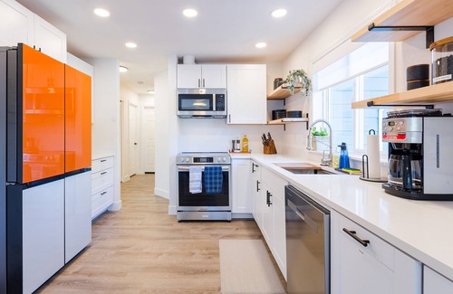 Eugene Casa | Newly renovated, centrally located home with private gate, RV parking & Hot Tub