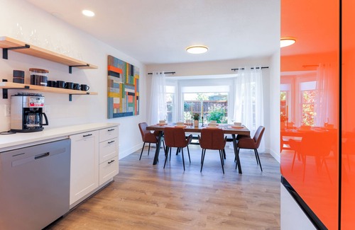 Eugene Casa | Newly renovated, centrally located home with private gate, RV parking & Hot Tub