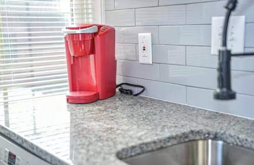 Mount Auburn Apartamento | Newly renovated Charming 1-bedroom apartment w/ AC WiFi in phenomenal Cincinnati
