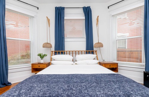 Cherokee Triangle Casa | Newly Renovated, Charming 1901 3Flr Craftsman in AMAZING Highlands Location