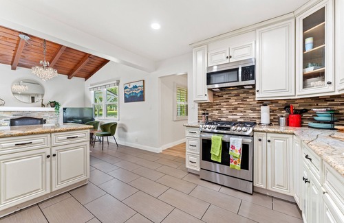 Glendora Casa | Newly Renovated Comfortable 4 Bds Houses in LA