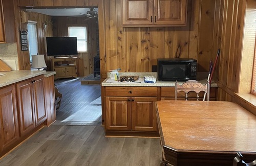 Three Lakes Cabina | Newly Renovated Cottage
