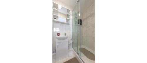 Childs Hill Apartamento | Newly Renovated Cozy Studio in North London